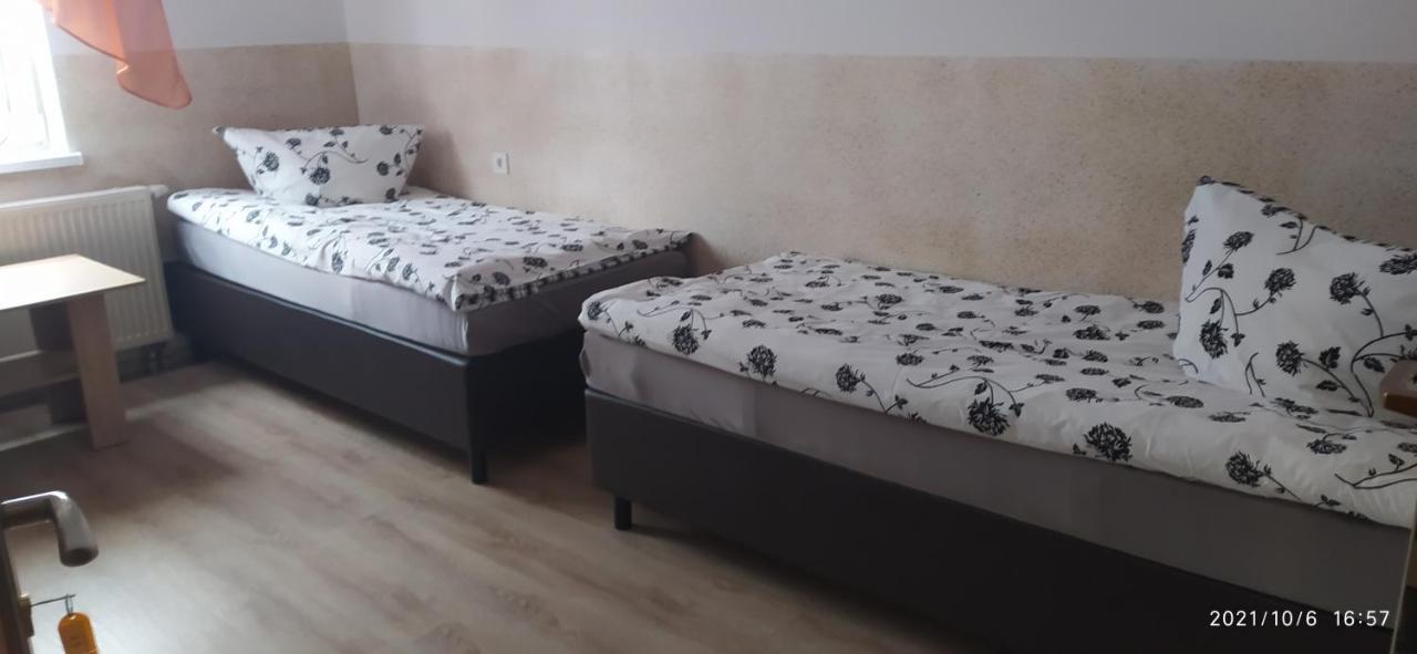 4U Hostel Zgorzelec - Free Parking Jedrzychowice  エクステリア 写真