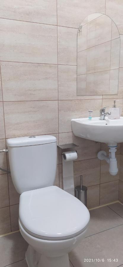 4U Hostel Zgorzelec - Free Parking Jedrzychowice  エクステリア 写真