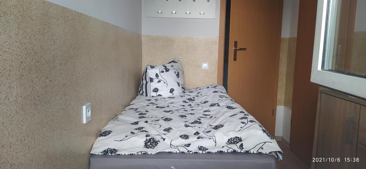 4U Hostel Zgorzelec - Free Parking Jedrzychowice  エクステリア 写真