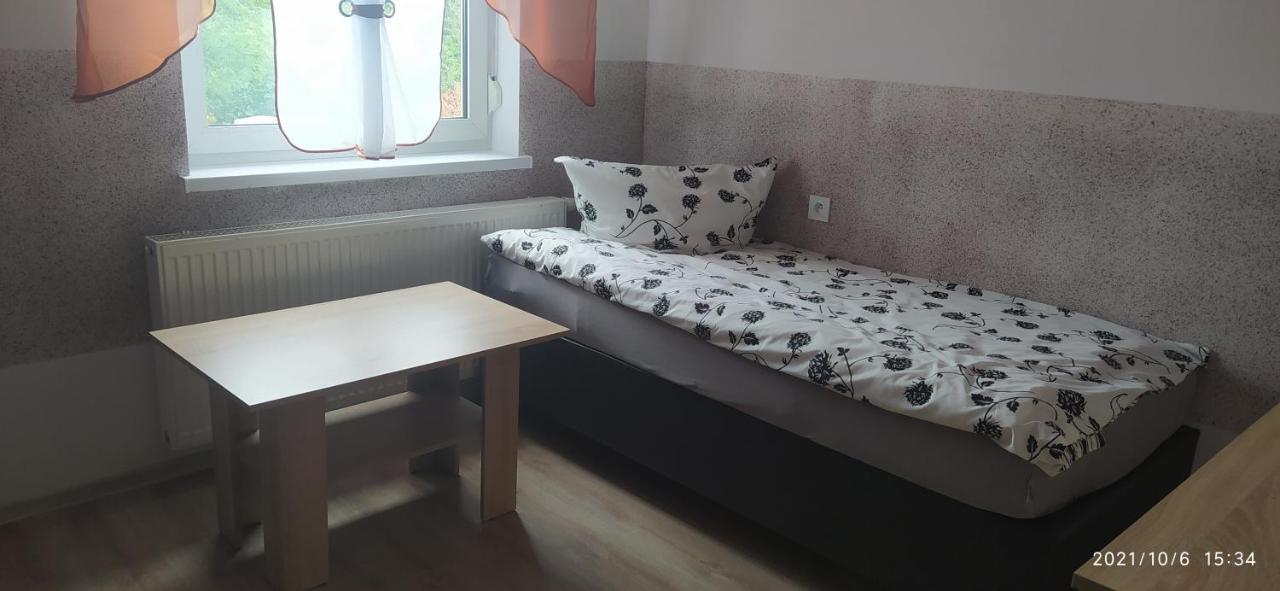 4U Hostel Zgorzelec - Free Parking Jedrzychowice  エクステリア 写真