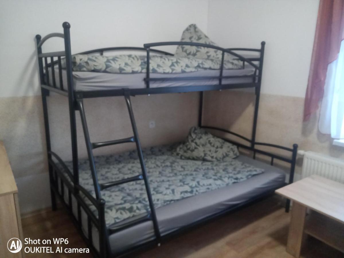 4U Hostel Zgorzelec - Free Parking Jedrzychowice  エクステリア 写真
