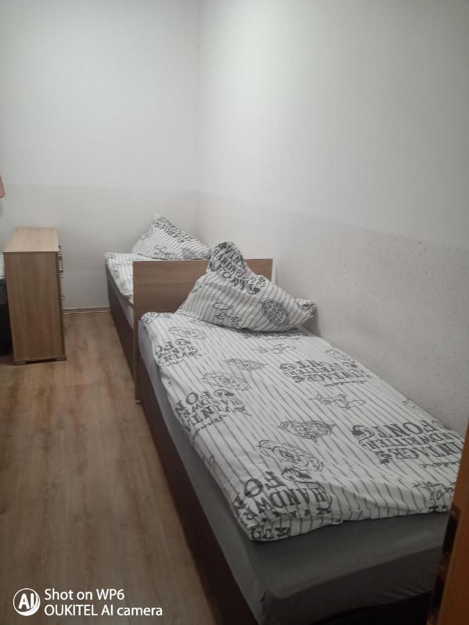 4U Hostel Zgorzelec - Free Parking Jedrzychowice  エクステリア 写真